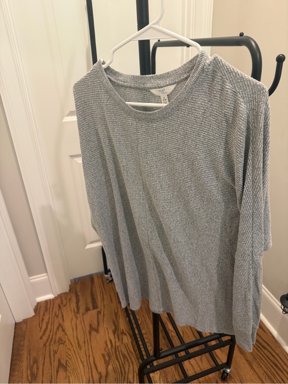 Time and Tru Light Gray Textured Crewneck Sweatshirt